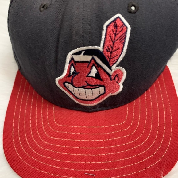 Cleveland Indians Hat - Picture 2 of 7